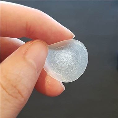 Trądzik z mikroigłami