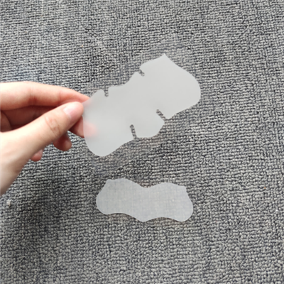 Usuwanie zaskórników za pomocą pasków na nos